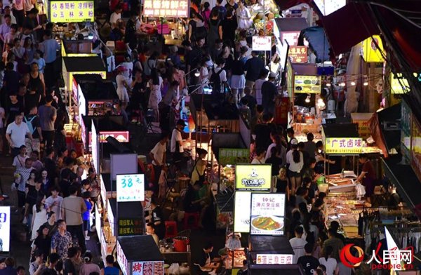 炒股配资之家 行进中国丨夏日经济“热”力全开